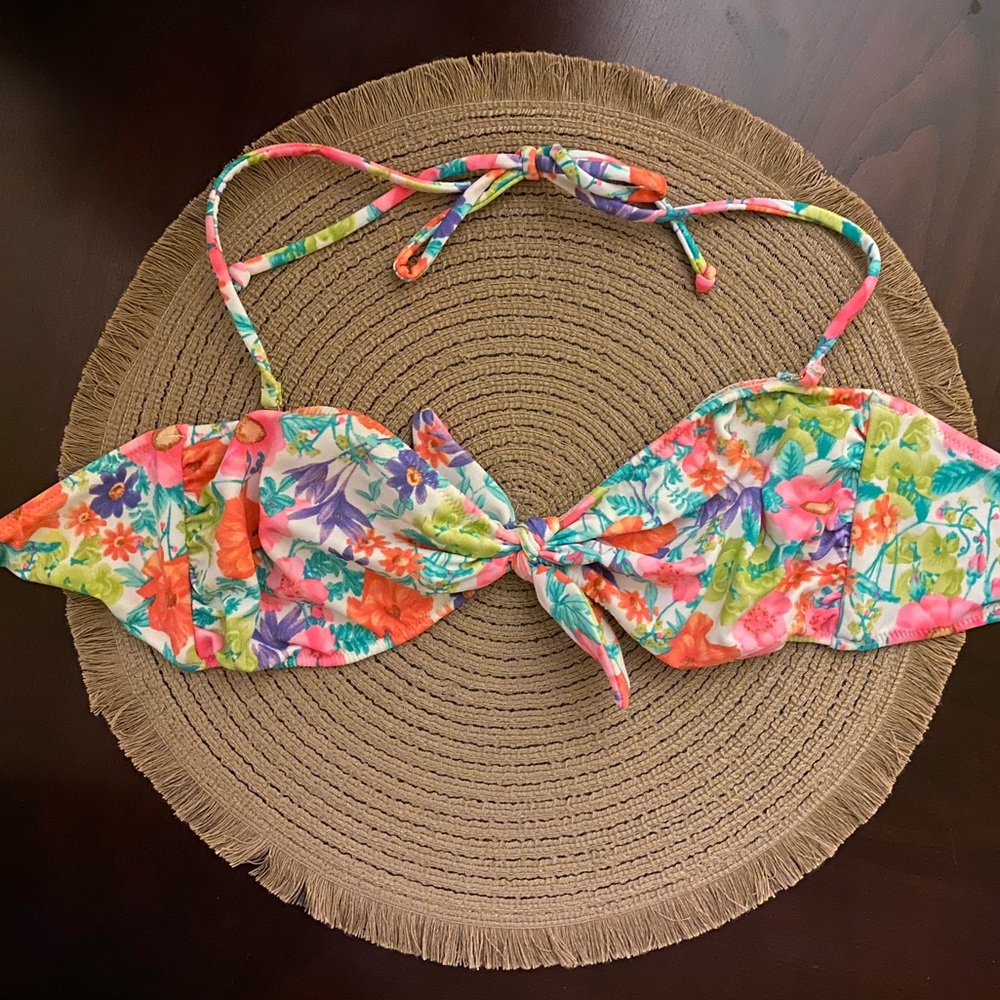 Victoria’s Secret Bandeau Convertible Swim Top